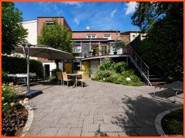 Hauptbild Charaktervolles Stadthaus mit Einliegerwohnung, Wintergarten und sonnigen Außenbereichen in zentraler Lage